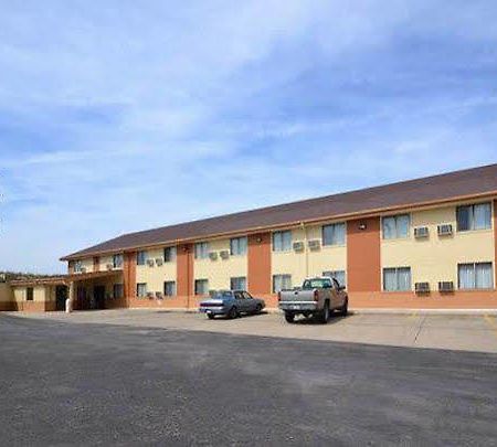 Econo Lodge Beatrice Exterior photo